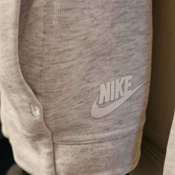 Nike Hooded Running Sweat Top - Picture 6 of 7